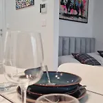 Premium Sunset Blvd For Two By Marina Royale 아파트