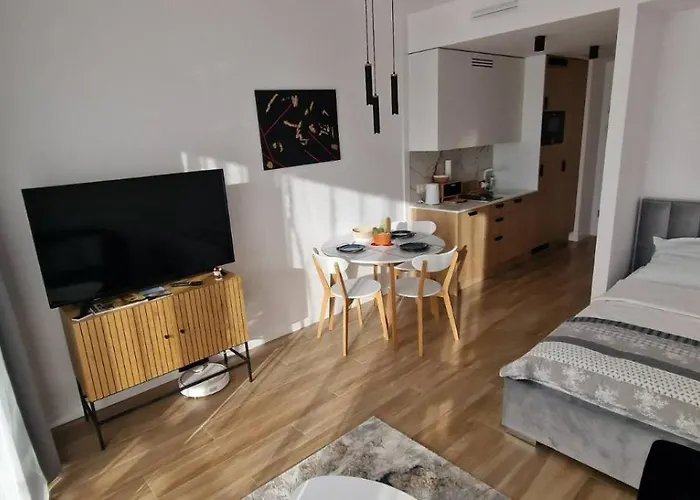 Premium Sunset Blvd For Two By Marina Royale *