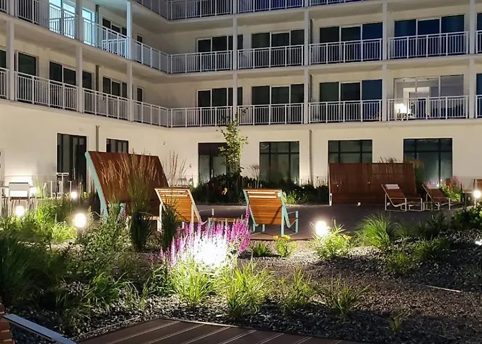 Premium Sunset Blvd For Two By Marina Royale *