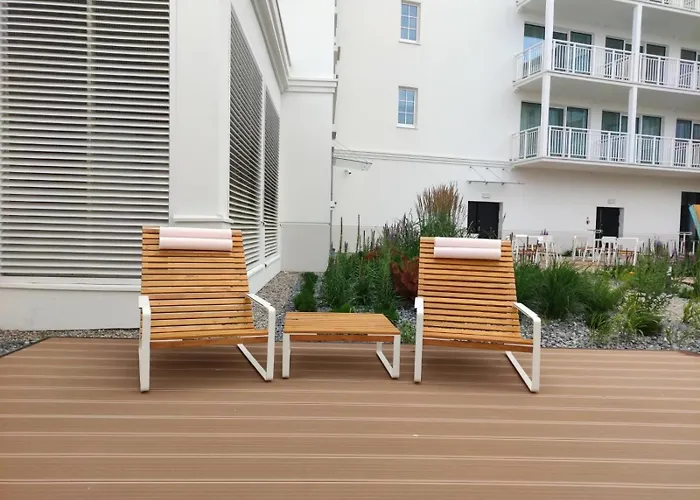 Premium Sunset Blvd For Two By Marina Royale *